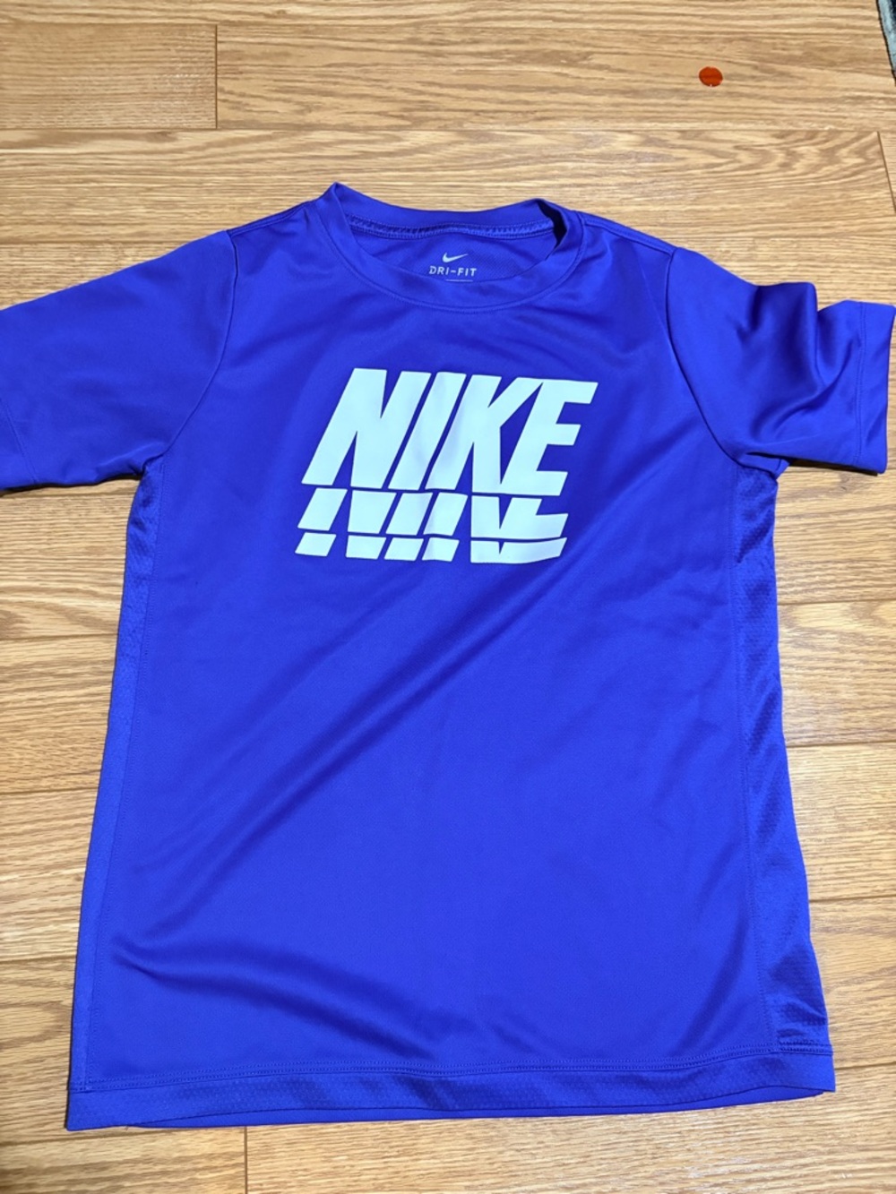 Nike Short Sleeve Tee in Royal Blue with White Logo